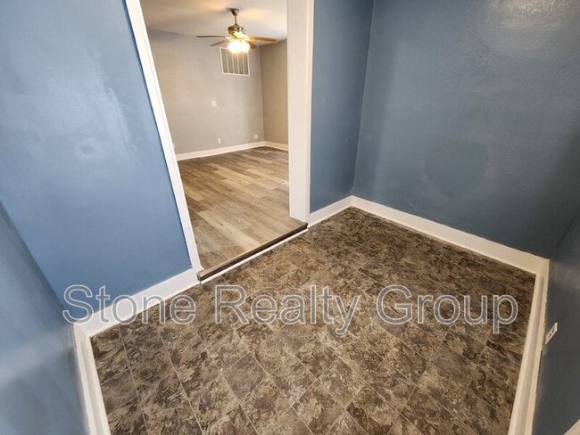 Photo - 427 3rd Ave Unidad 2