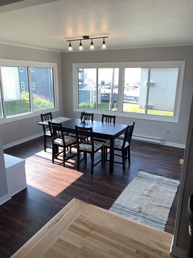 Photo - 84 E North Water St