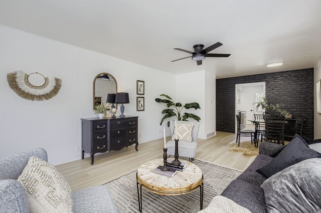 Photo - 604 Colorado St