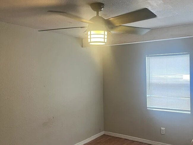 Photo - 113 Country Club Cir