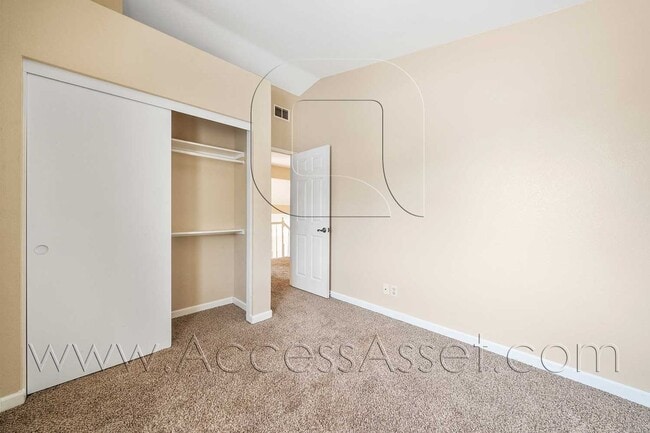 Photo - 32440 Beechwood Ln