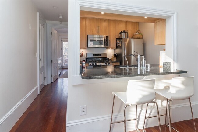 Photo - 83 Montgomery St Unit 2