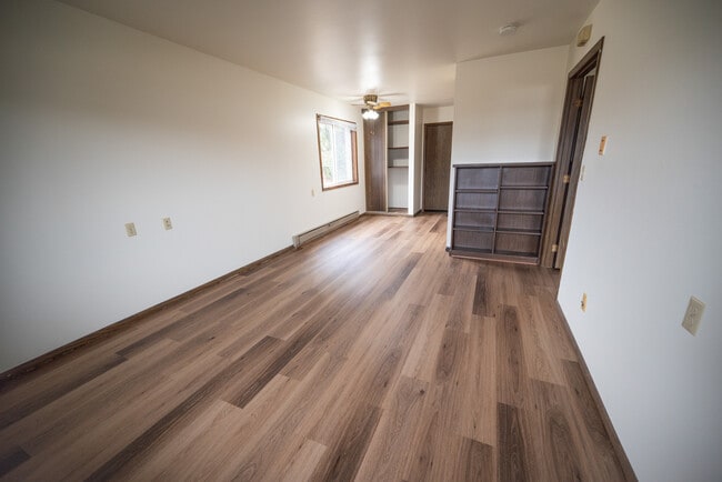 Photo - Freedom Ring Apartments