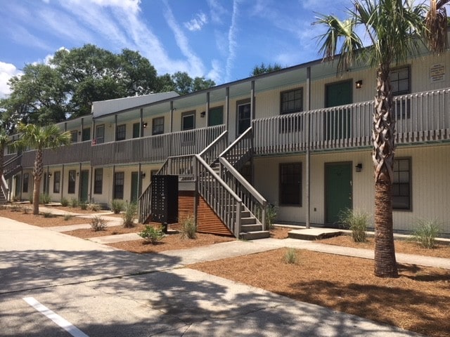 Photo - Creekside Commons Apartments