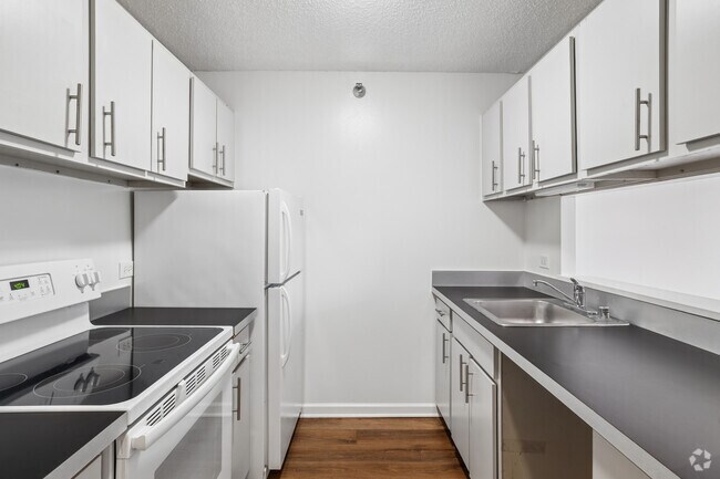 STUD '05 Kitchen