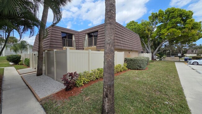 Photo - 7311 73rd Way