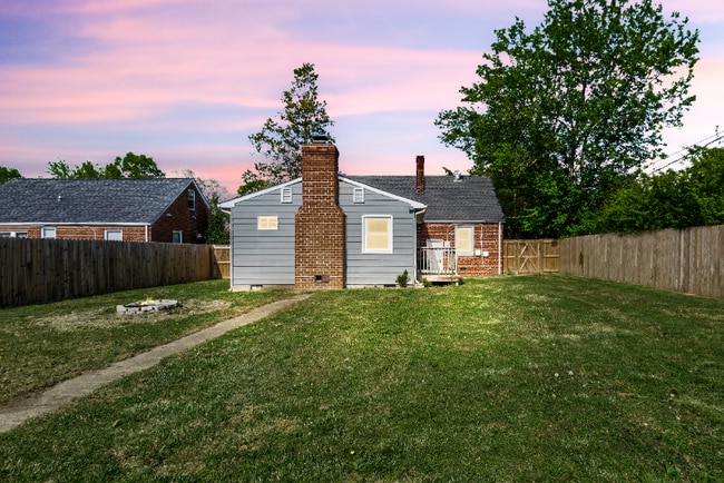 Photo - 206 E 37th St