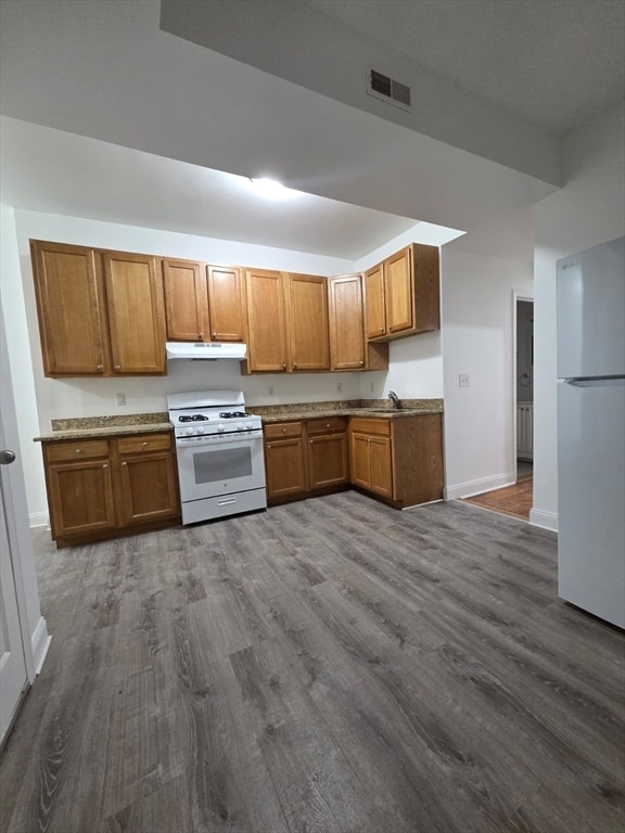 Building Photo - 136 Chestnut St Unit 2