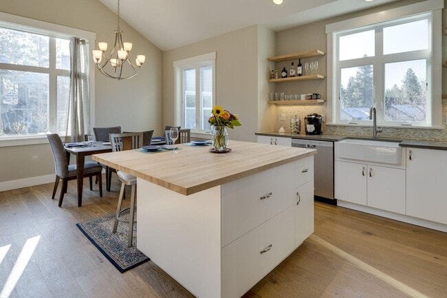 Photo - Furnished West Bend Home Available May-November