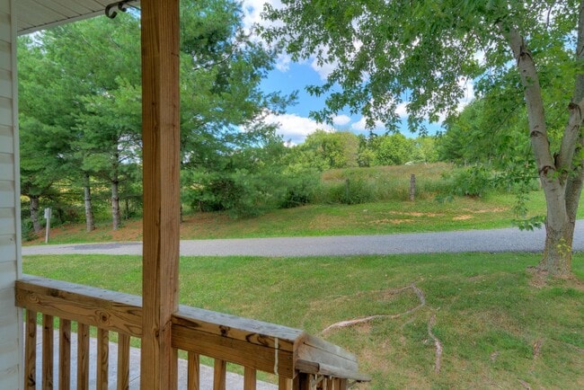 Photo - 3326 Yellow Sulphur Rd