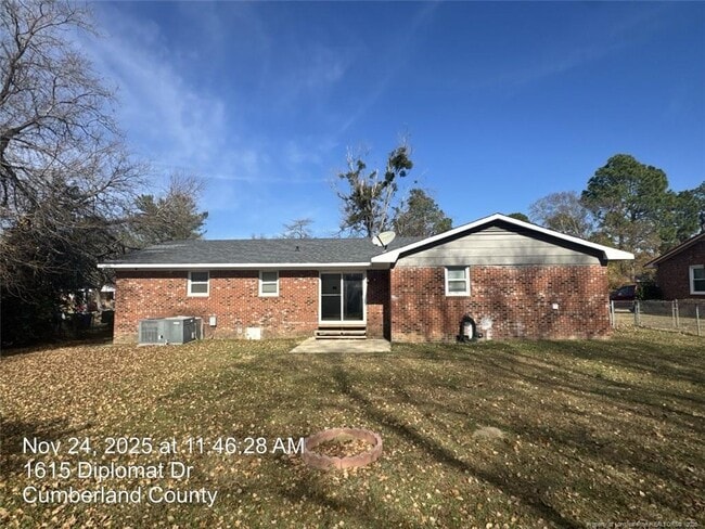 Photo - 1615 Diplomat Dr