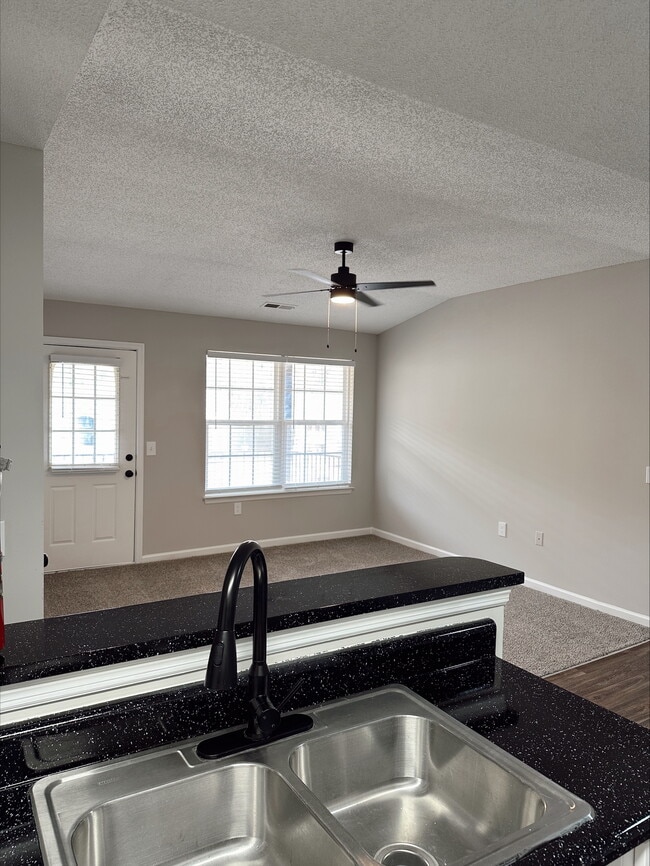 2x2 - 980 sq ft - Meadow Oaks