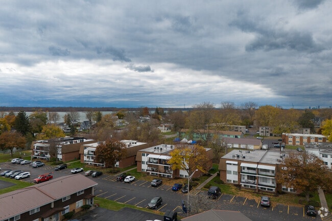 8421 Buffalo Ave - Sutton Place Condominiums