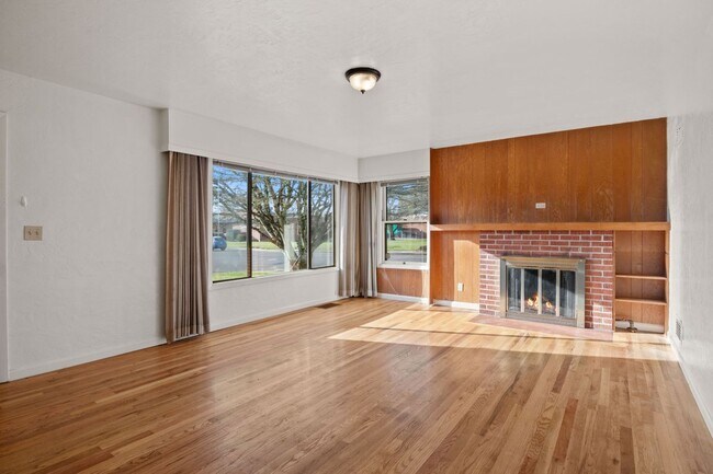 Photo - 2055 NW Beca Ave