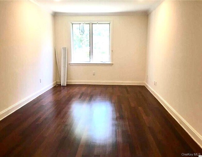 Photo - 171 Great Neck Rd Unit 1A