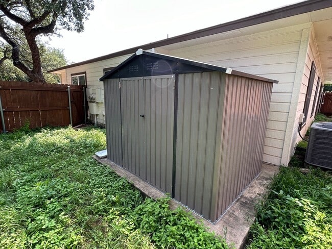 8710 Weiser Dr Unidad 8710 Weiser RD #A (Owner Managed)