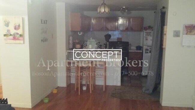 Photo - 361 Faneuil St Unidad 5