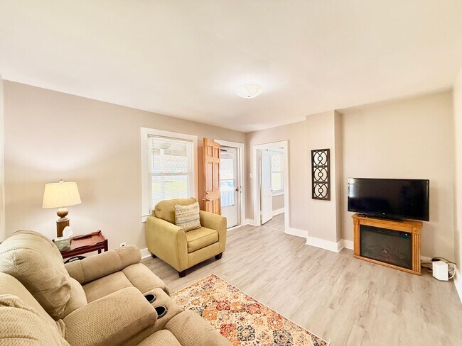 Photo - Fully Furnished & Utilities Included -SHORT TERM LEASES AVAILABLE with a premium.