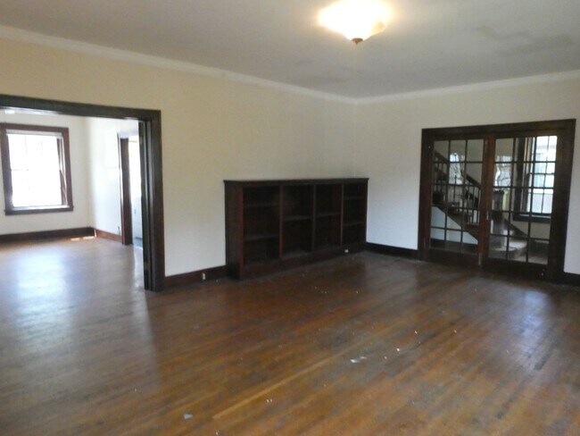 Photo - Beautiful 4 bedroom house in East Campus