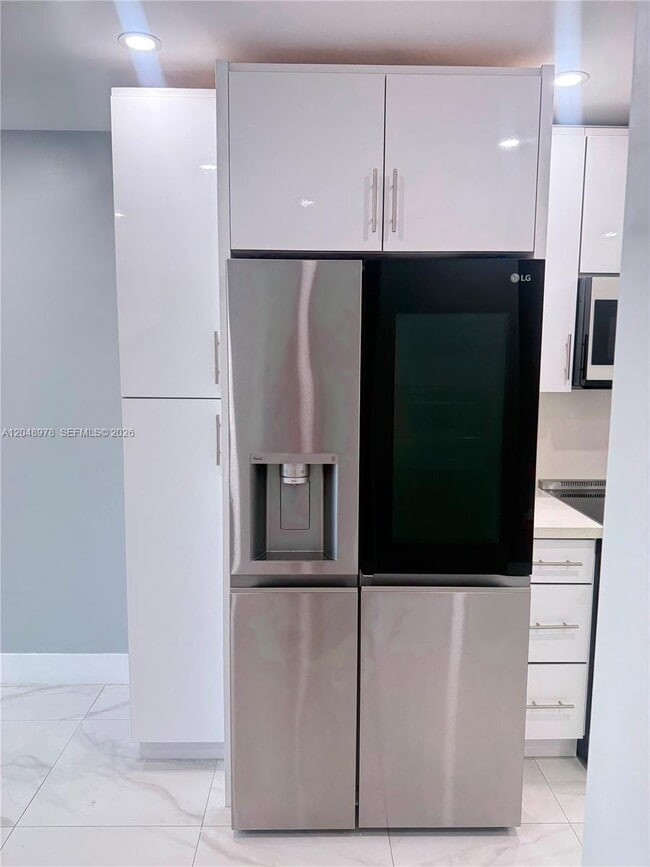 Photo - 453 SW 2nd St Unit 306C