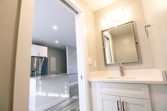 Photo - 819 Aquidneck Ave