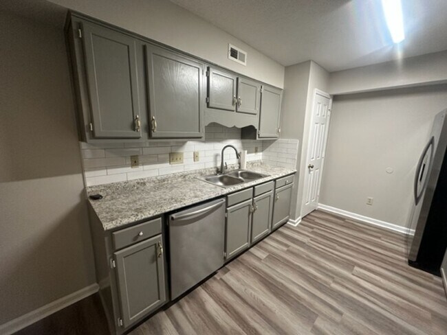 Photo - Beautiful Charlestowne Crossing Condo!