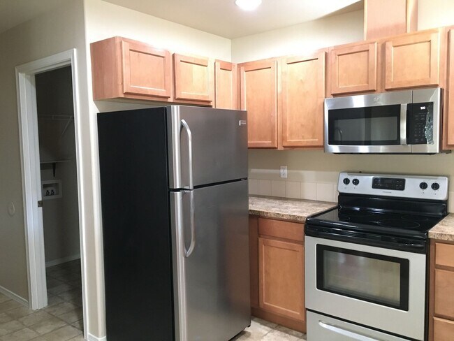 Photo - 3 Bedroom Duplex in SW Redmond