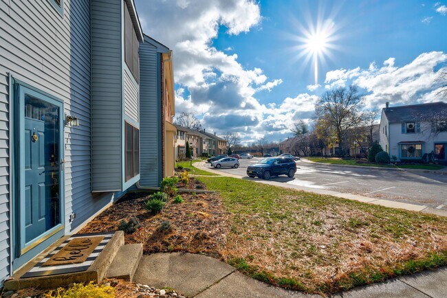 Photo - 811 Kings Croft Dr