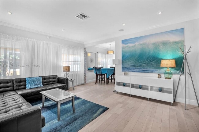 Photo - 1535 Jackson St