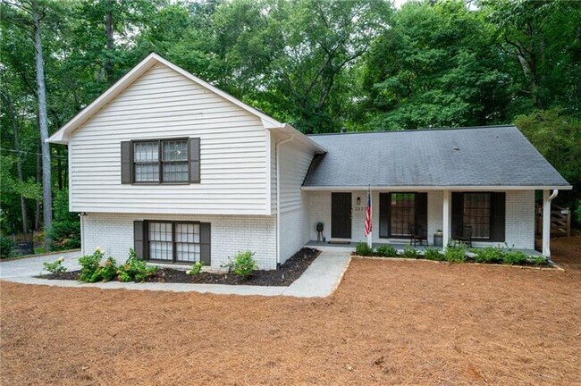 Photo - 2377 Emory Ln NE