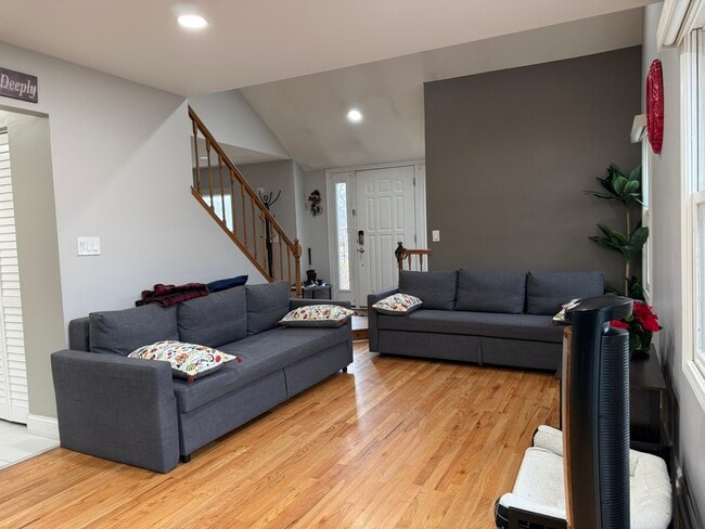 Photo - 1 S Stonington Dr