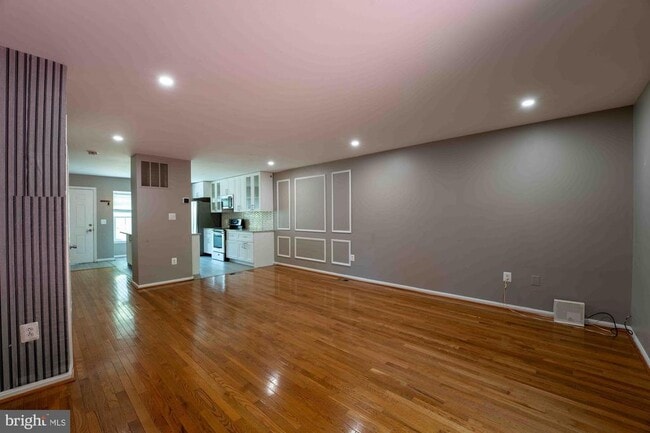 Photo - 18246 Fox Chase Cir