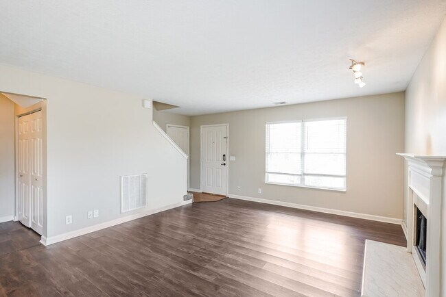 Photo - 1701 Stone Hollow Ct