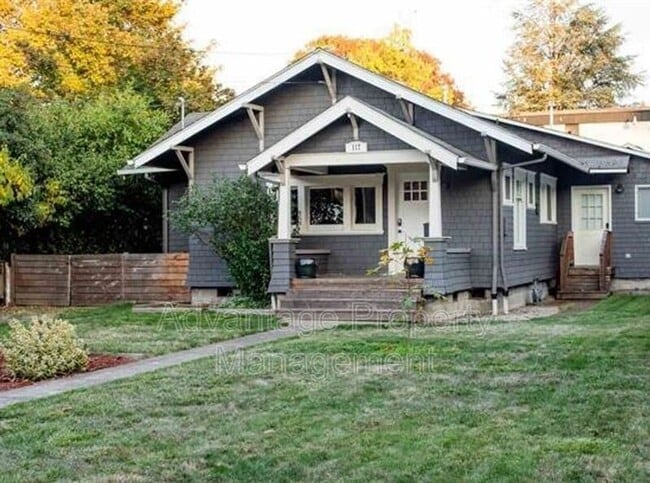 Photo - 117 NW 11th St House