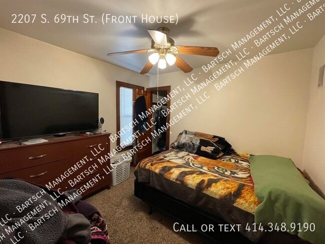 Photo - 2207 S 69th St