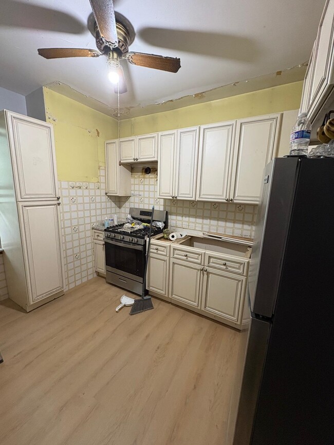 Photo - 221 Jewett Ave Unidad Floor 2