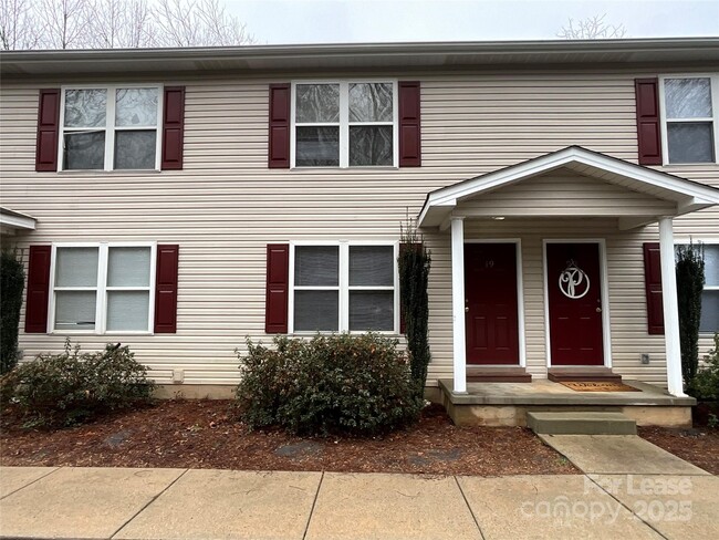 Photo - 1520 N Main Ave Townhome