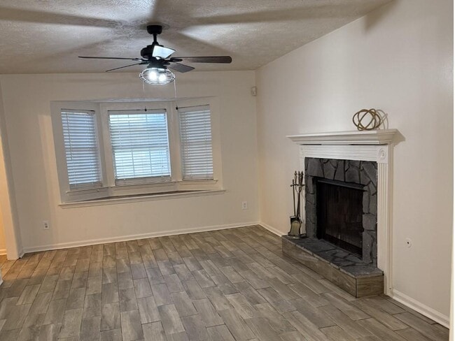 Photo - 4429 Coopers Creek Dr SE