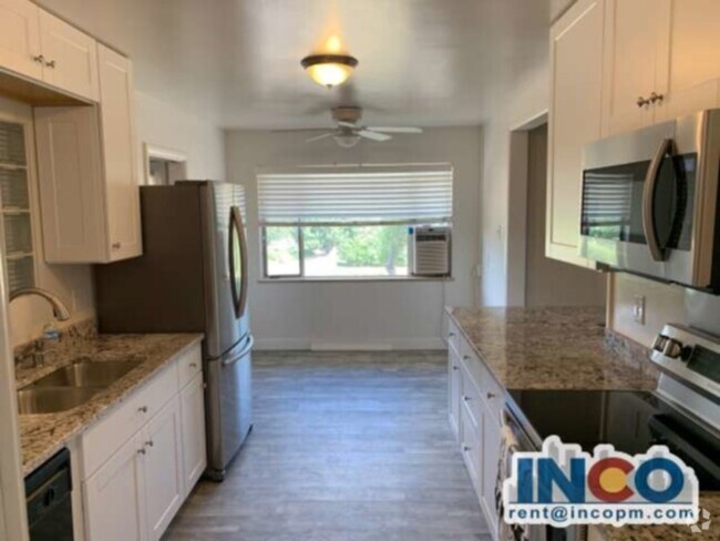 Building Photo - REMODELED 4 bed 2 bath Ranch home w/Beauti...