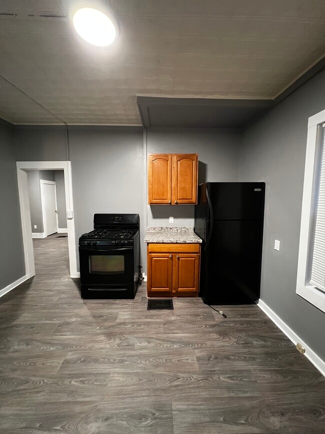 Building Photo - 91 4th St Unit 1