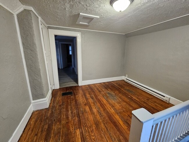 Photo - 813 E 29th St