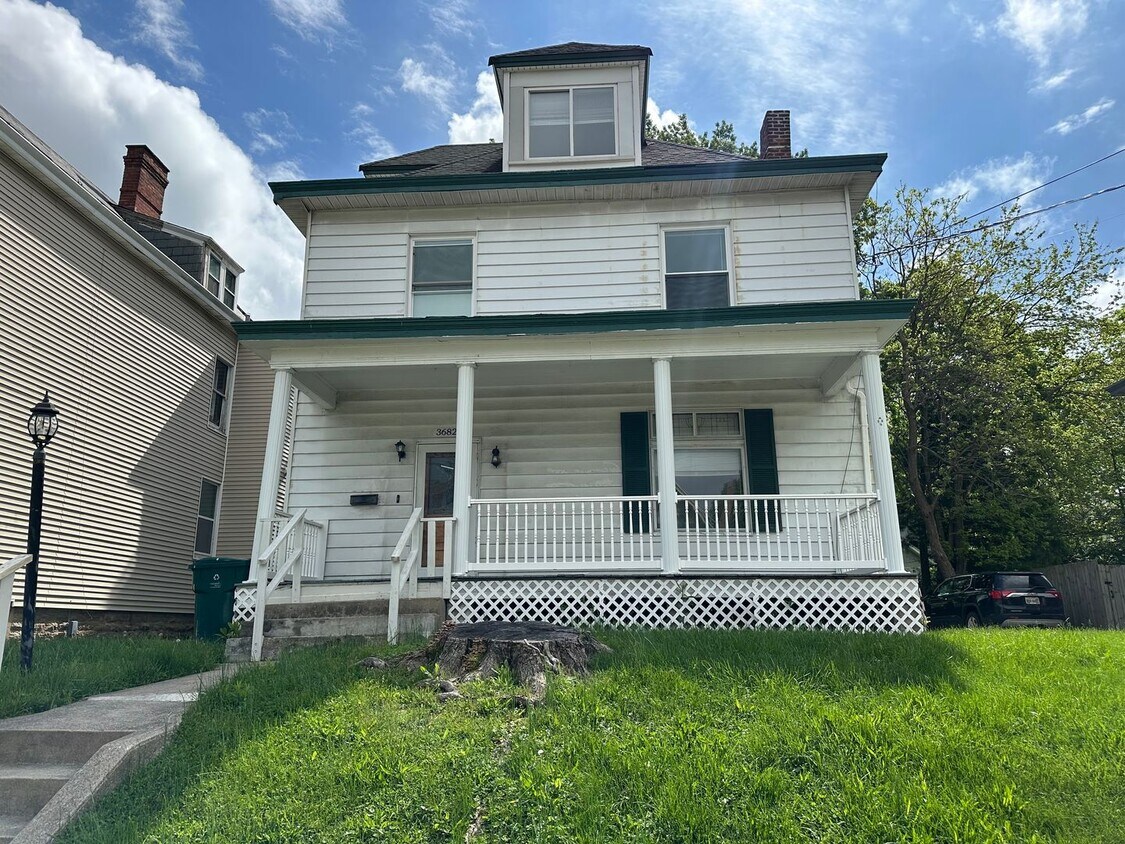 CHEVIOT- 4 Bedroom, 2 full Bathroom Specta... - CHEVIOT- 4 Bedroom, 2 full Bathroom Specta...