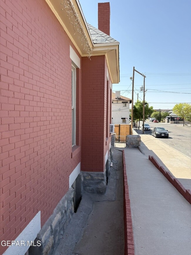 Photo - 1800 Montana Ave