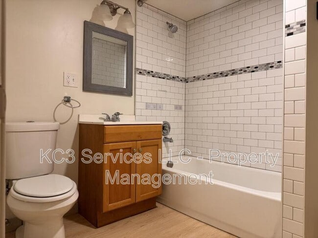 Photo - 11108 Bennington Ave
