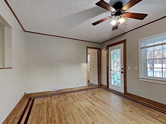 Photo - 14220 Crosstown Blvd NW