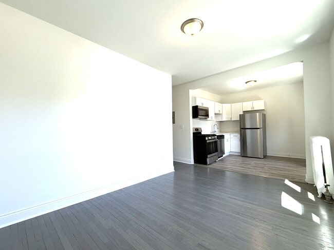 Photo - Stowell Avenue Apartments