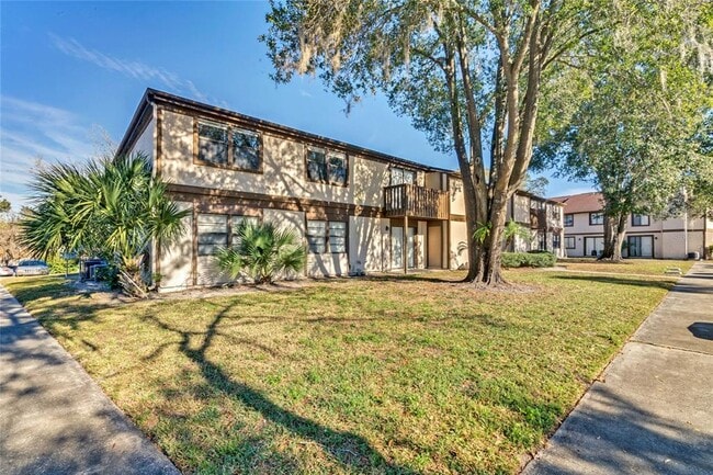 Building Photo - 4907 Lake Ridge Rd Unit H