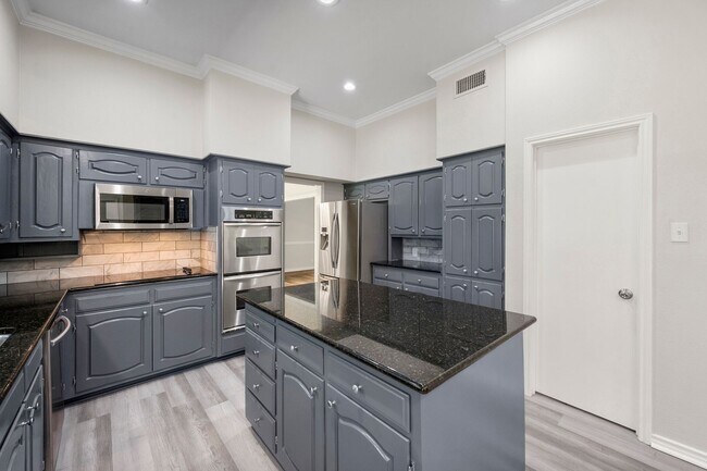 Photo - Elegant TCU-Area