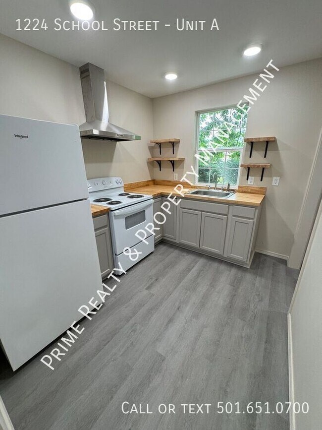 Photo - 1224 School St Unit A