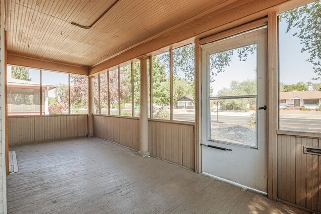 Photo - 1219 Grand Ave